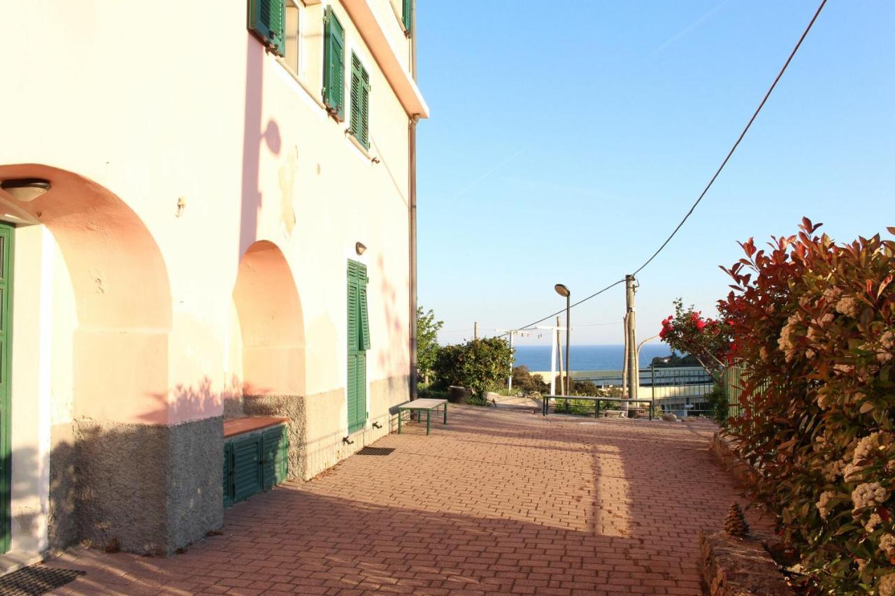 Villa Zafferano Suites Челе Лигуре Екстериор снимка