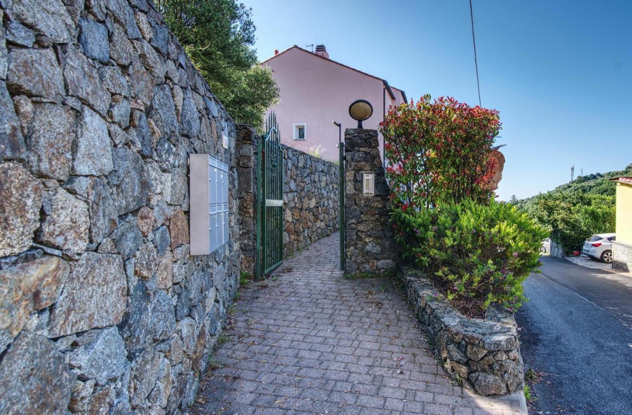 Villa Zafferano Suites Челе Лигуре Екстериор снимка