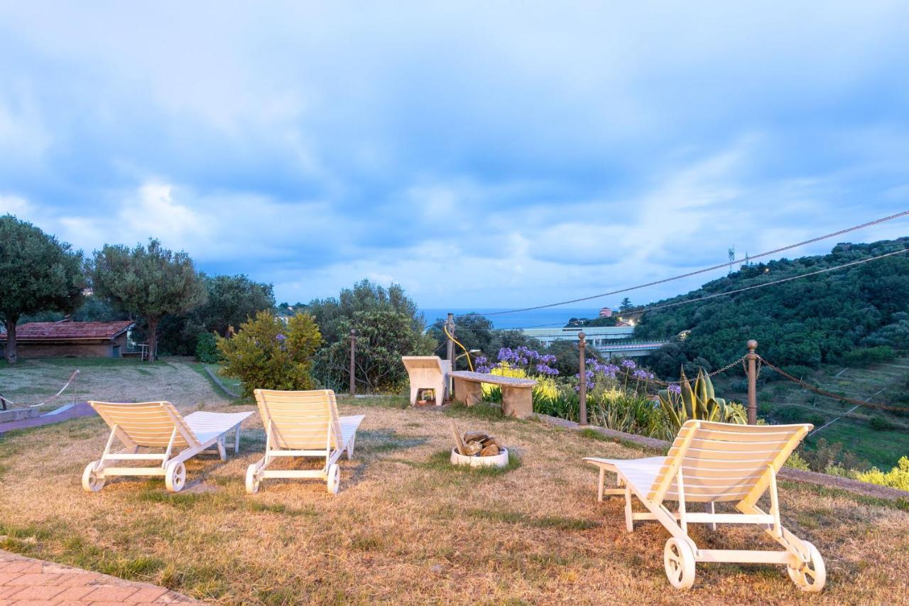 Villa Zafferano Suites Челе Лигуре Екстериор снимка
