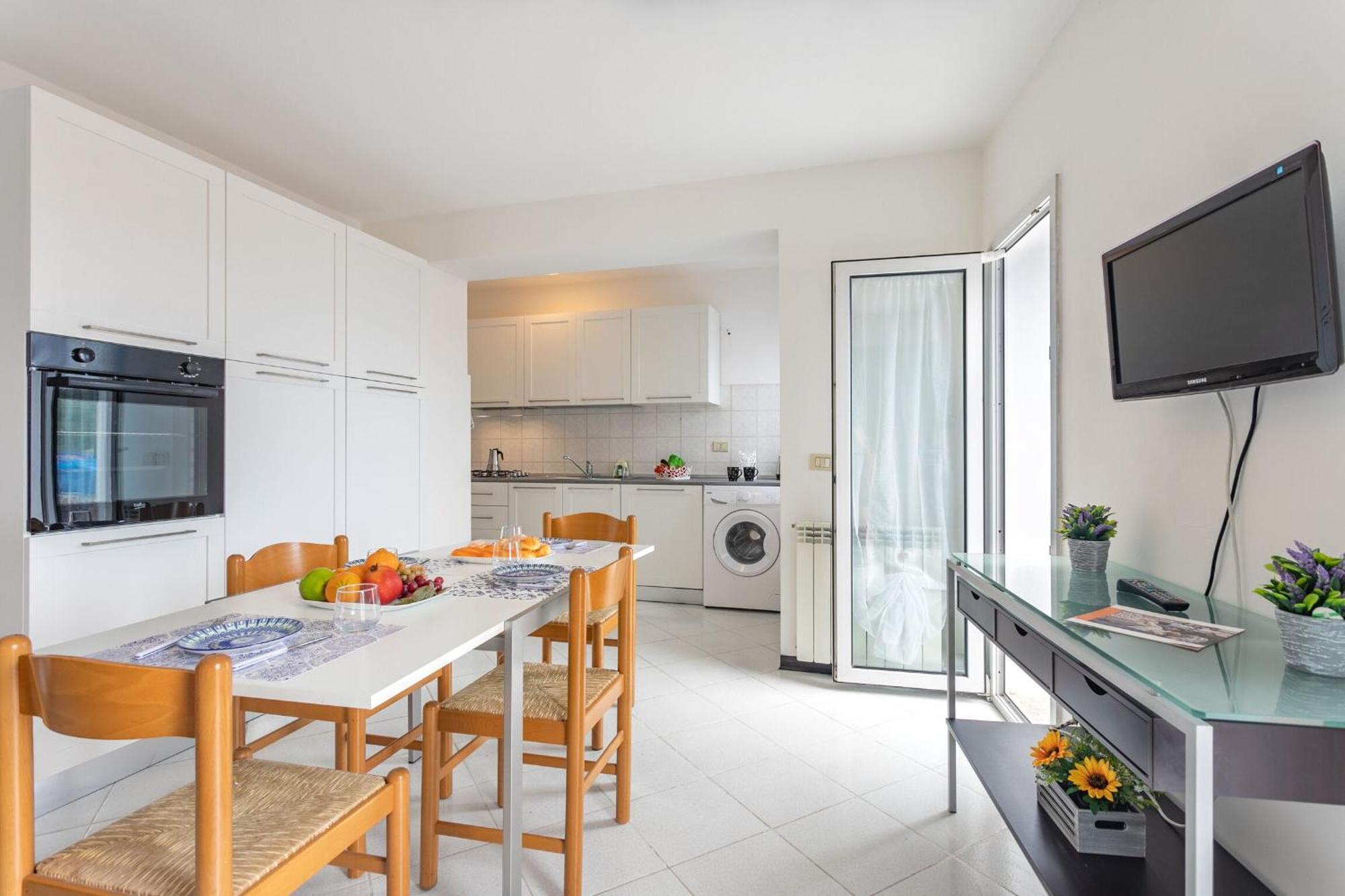 Villa Zafferano Suites Челе Лигуре Екстериор снимка