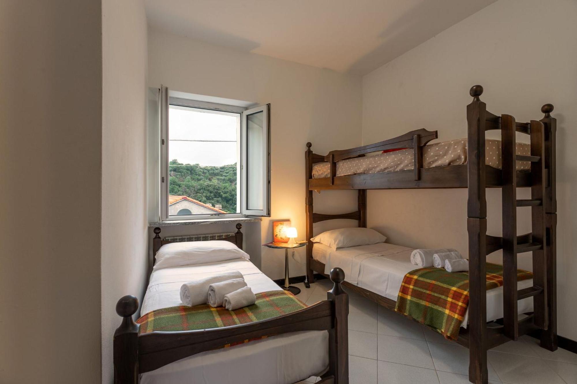 Villa Zafferano Suites Челе Лигуре Екстериор снимка