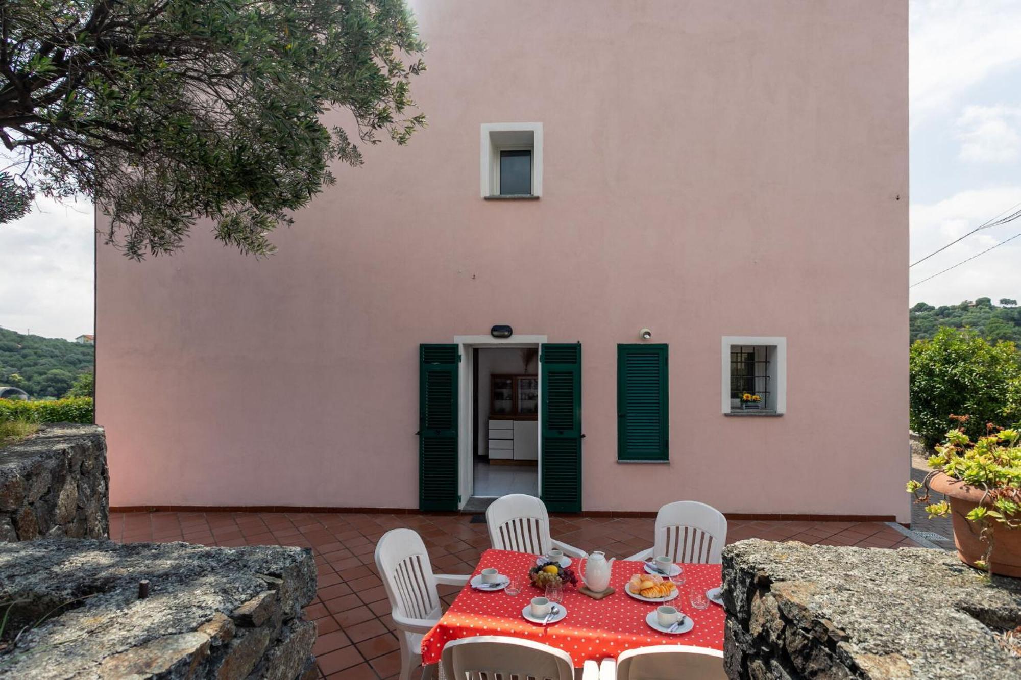 Villa Zafferano Suites Челе Лигуре Екстериор снимка