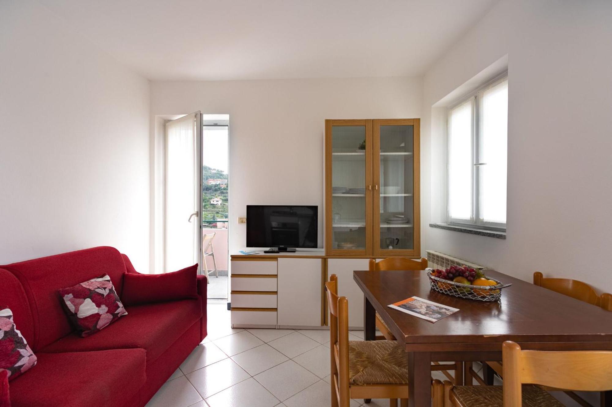 Villa Zafferano Suites Челе Лигуре Екстериор снимка