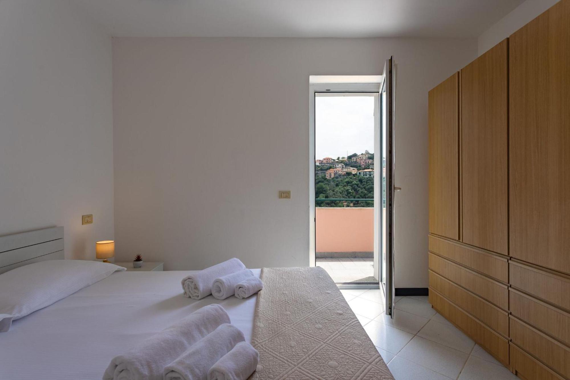 Villa Zafferano Suites Челе Лигуре Екстериор снимка
