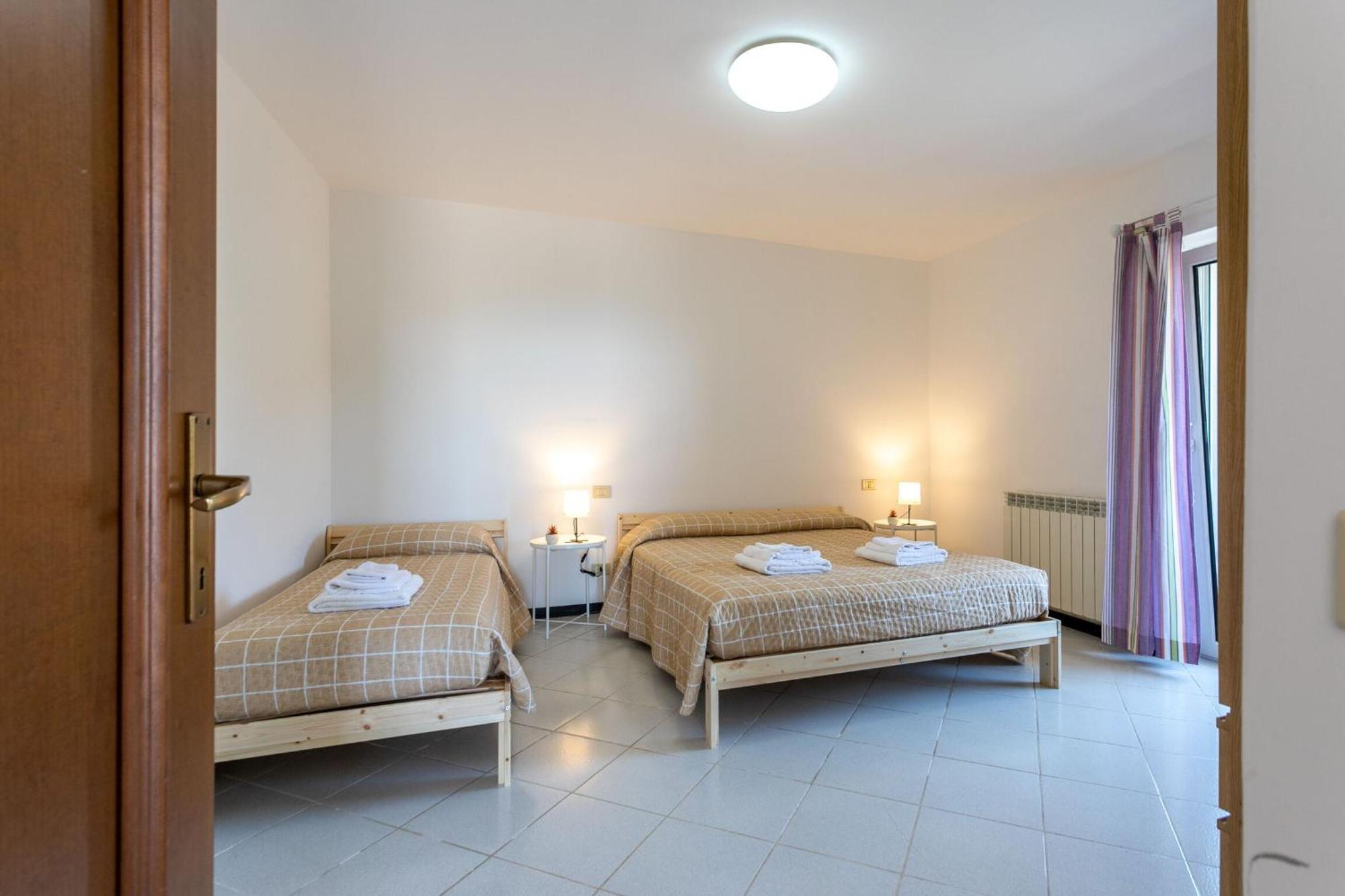 Villa Zafferano Suites Челе Лигуре Екстериор снимка